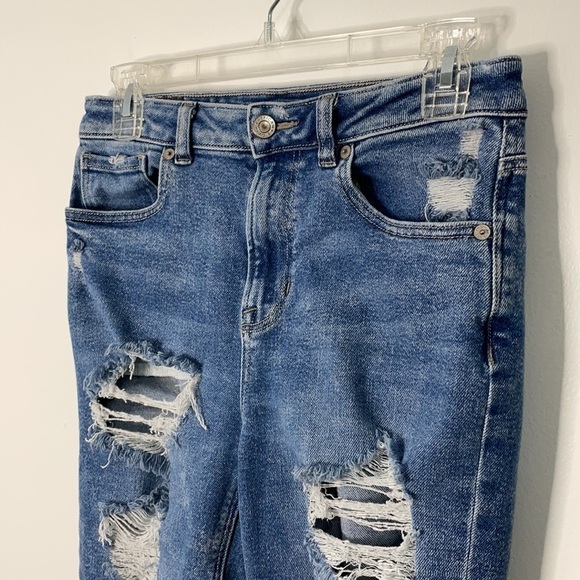 American Eagle Destroyed Acid Wash Mom Jeans Size 2 - Picture 5 of 13